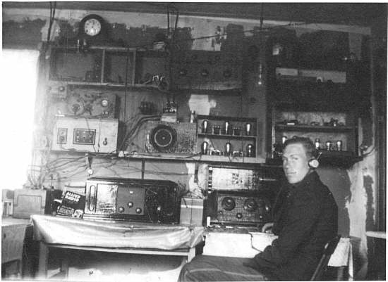  06 Clyde's radio shop 