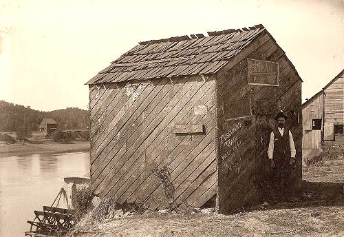 05 Tuscumbia Jail Built in 1840