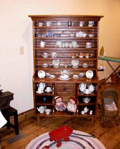 19 China Cabinet