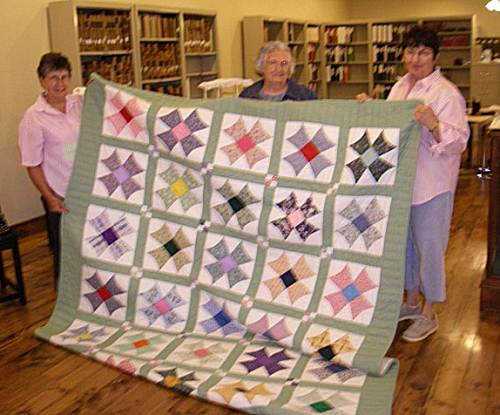 27 Raffle Quilt - Sharon Holder, Elva Steen and Judy Pryor