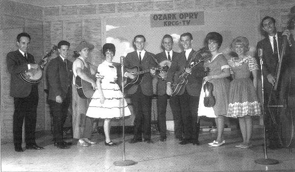 11 Pat next to Lee at Ozark Opry