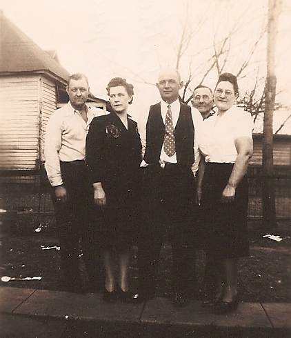 10 Carl Hawken, Ruth Hawken Crisp, Clyde Hawken, William C. Hawken and Maude Hawken Smith