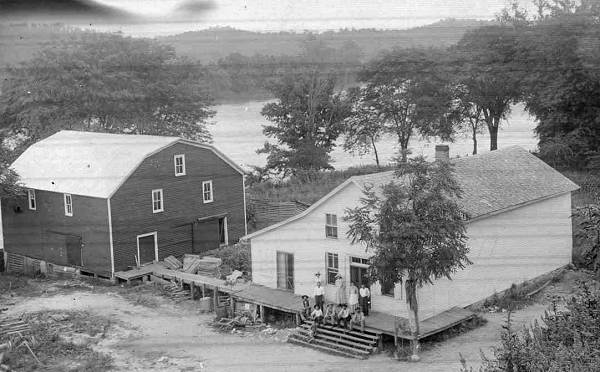 04 Hauenstein's Store