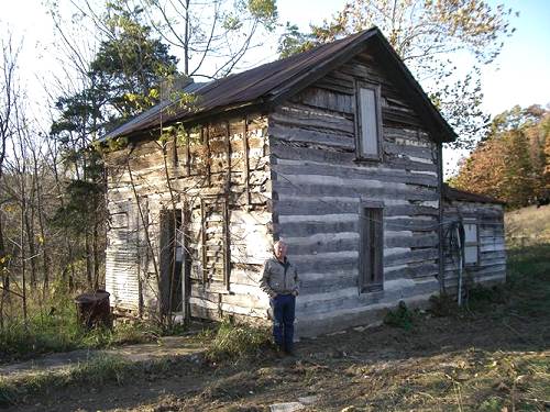 19 Donald Robinette in front of Boyhood Home