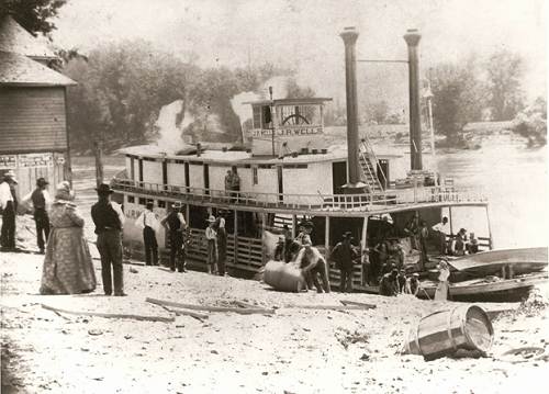 09 J.R. Wells unloading at Tuscumbia