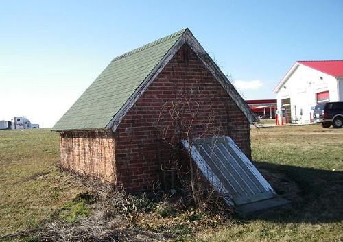 36 El Rancho Well House