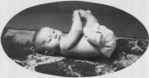 16 Homer C. Wright as an Infant