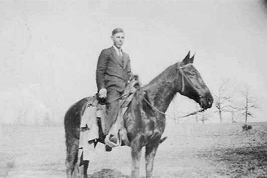 18 Waldo as young man on his Horse