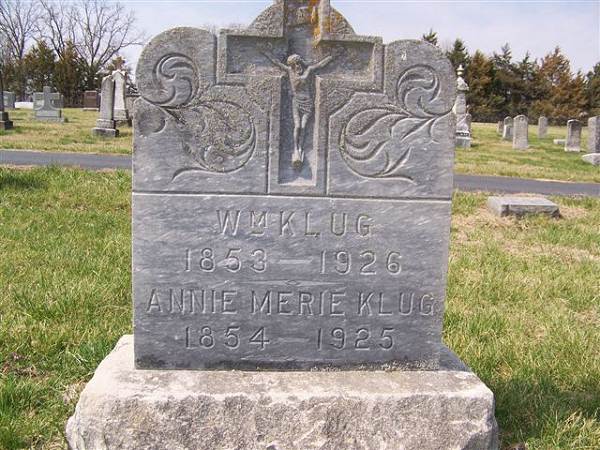 20 William and Annie Klug Headstone