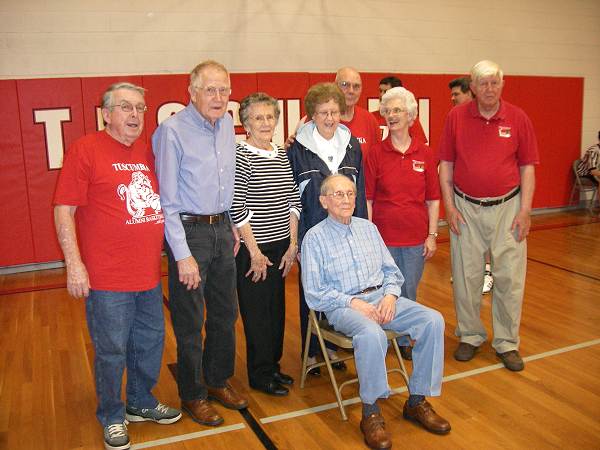 27 Carl McDonald, Mr. and Mrs. Kenneth Wyrick, Mr. and Mrs. Bob Wyrick, Wanda Wright, Dr. Paul Howard and Jennings McKee (Sitting)