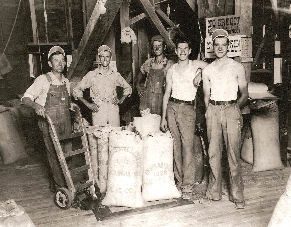 19 Anchor Mill: Homer Lee Wright (Far Left) - Bamber Wright (Far Right) - Toliver Lawson next to Homer