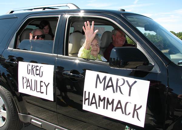 34 Greg Pauley and Mary Hammack
