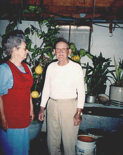05 Lucy and Clyde Hawken in front of Lemon Tree - 1992