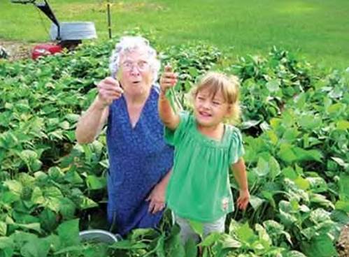 46 Elva Steen and Granddaughter Allison Steen