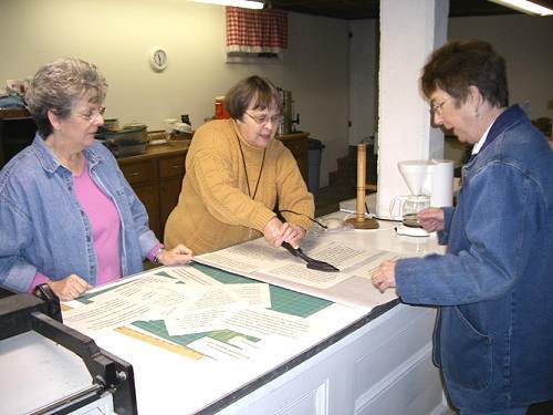 43 Karen Smith, Nancy Thompson and Doris Wiggins