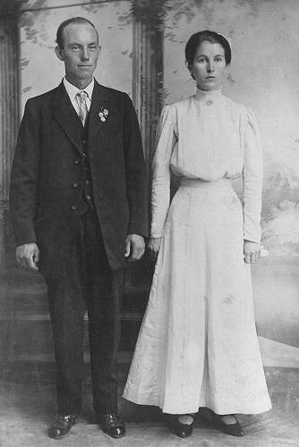 17 Frank and Olive Ethel Waite Livingston