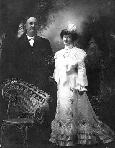 13 Herbert L. Moles and 2nd wife Olive Crisp - Wedding Photo - 1902