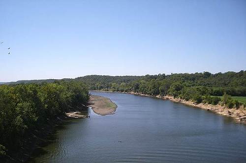 15 Osage River at Tuscumbia facing West from New Bridge