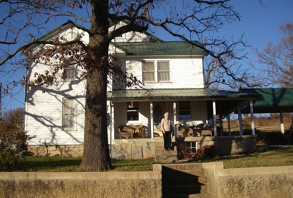 22 Anna Shelton McDonald at original John Shelton Home