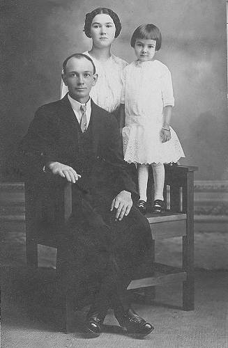36 John Francis and Lila Francis Cox Ramsey with Child
