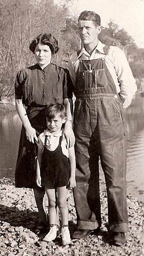 03 Bethel L. Robinson Stamper, sister to Wilford, with Ted and J.D.