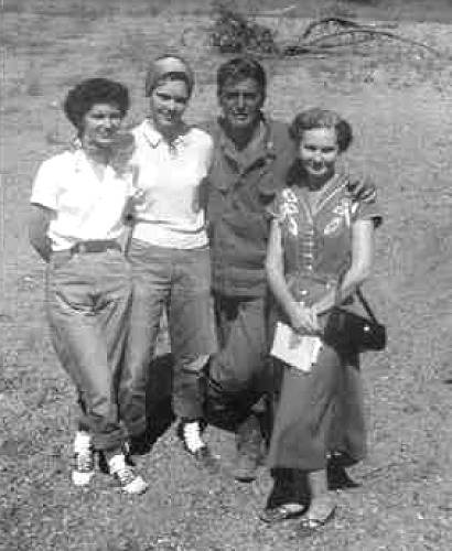 44 Wanda and Mary Warren and Eula Jenkins with Victor Mature