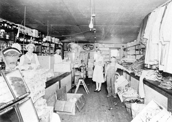 10 Bear Store in Bagnell - Frank Martin, Madison Bear, Unknown and Davd Bear