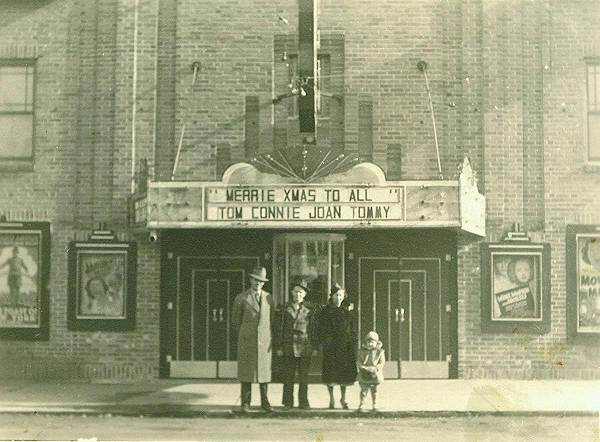 01 Eldon Theater - Tom Edwards, Tommy, Connie and Joan Edwards