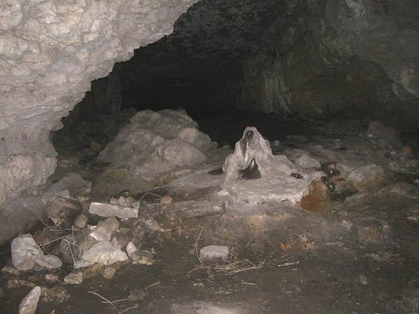 13 Inside Wilson Cave