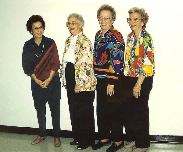03 Helen, Ruby, Pauline and Lillian Fogleman - Daughters of William and Arie Fogleman
