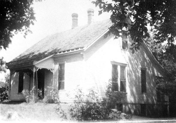 06 Isaiah Bunker Home - Late 1800's