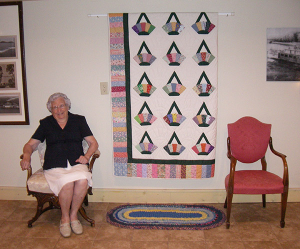17 Elva Steen with Handmade Quilt