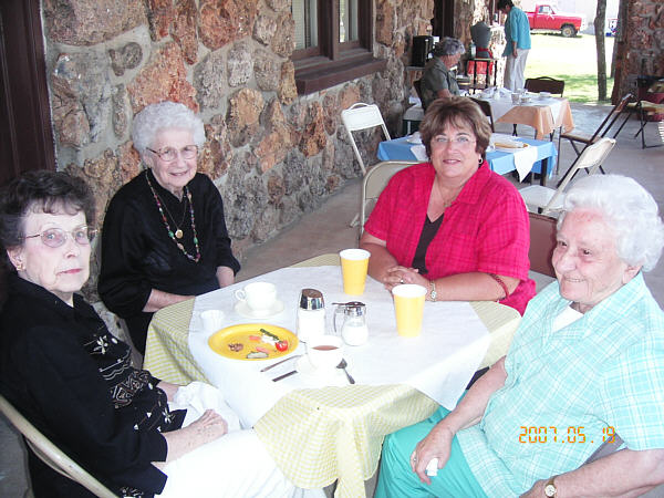  Susie, Helen, Diane & Midge 