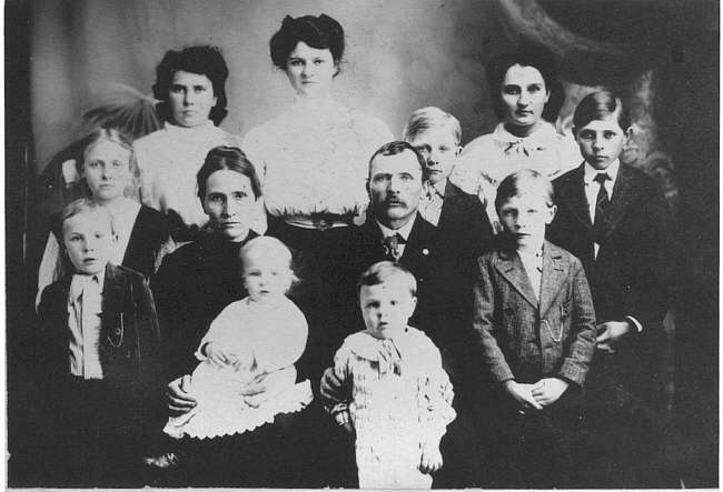  T and Mary Frances Smith Ferguson and family 