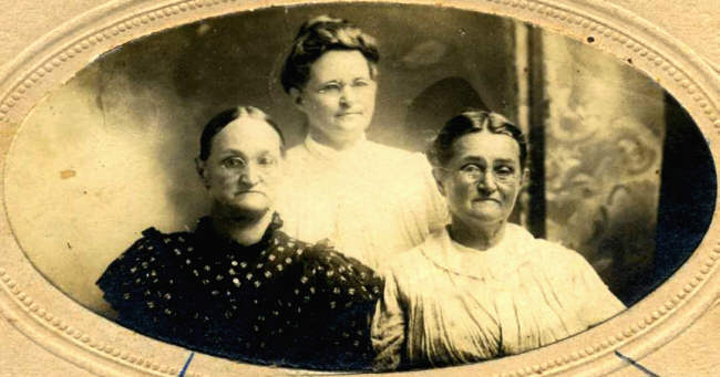  Paradine, Jamima and Lucy Gardner 