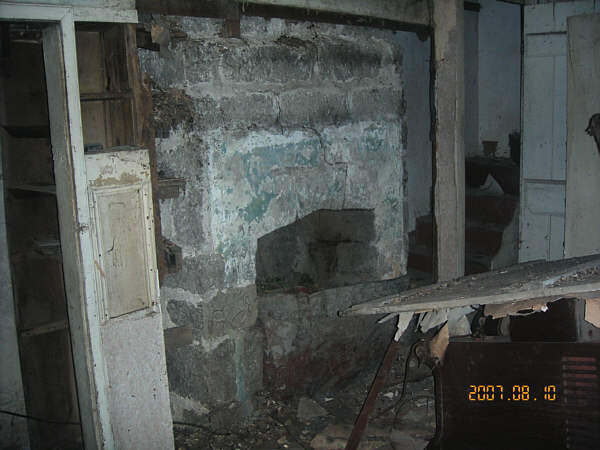 37 Fireplace James Pemberton House