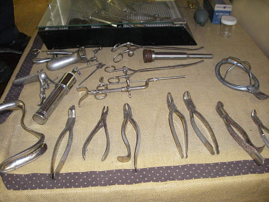 36 Logn Allee medical instruments