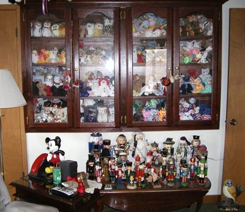 12 Beanie Baby and Figurine Collection