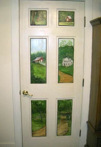 25 Painting on Door