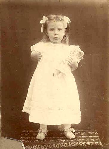 12 Clare Buster - 1906