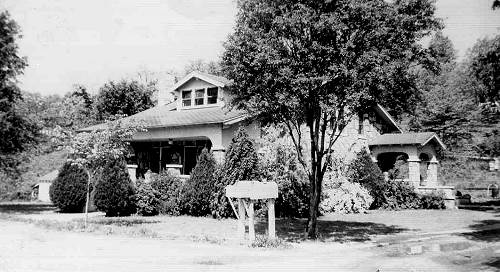 05 Johnnie Mead Home - 1940