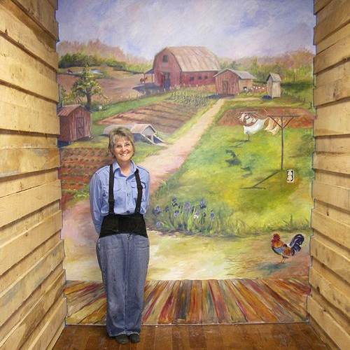 10 Mary Gainey in front of Dog Trot House Mural