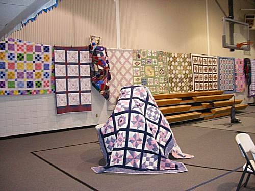 16 Standing Quilts