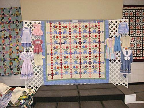 17 Quilts and Dresses