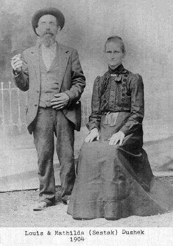 01 Louis and Matilda Sestak Dusheke - 1904