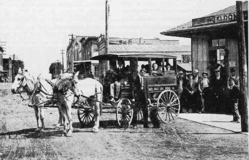 17 Missouri Pacific Depot in Eldon - 1888