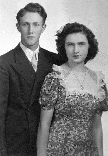 15 Kleo and Betty Wedding Photo - 1942