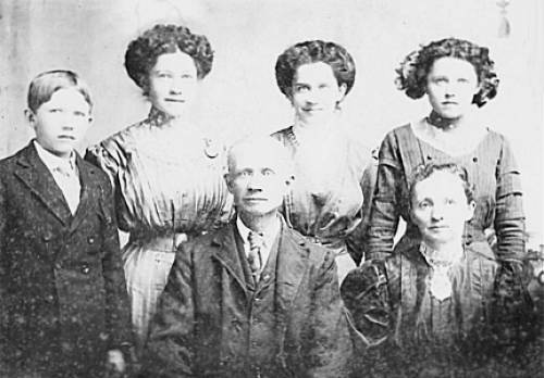 14 Konrad Wenzel Family