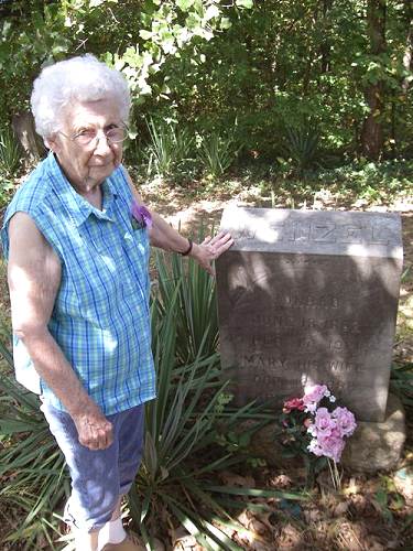 17 Helen at tombstone of Konrad Wenzel