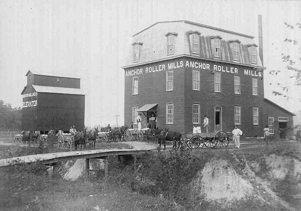 18 Anchor Roller Mill with Horses and Wagons Waiting